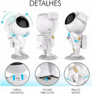 AstroGlow – Projetor Astronauta Galáxia Céu Estrelado | Nebulosa 360° · 8 Cores · Timer